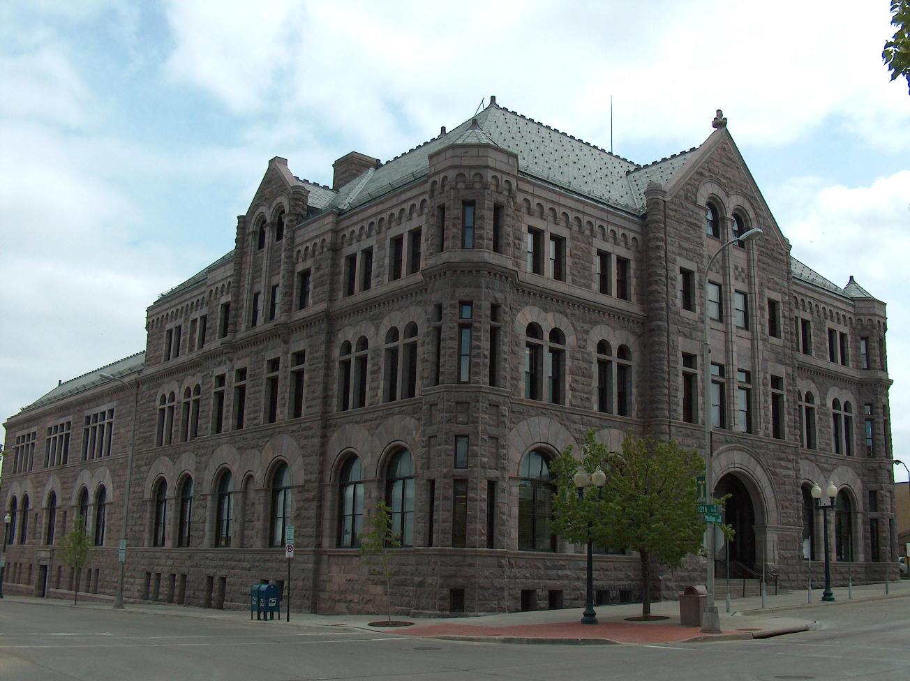 Photo of the Sioux Falls court house